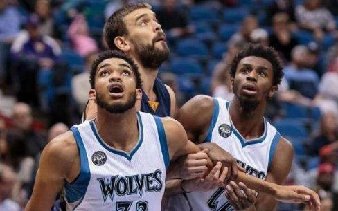 活塞进入重建阶段动作频繁（活塞开启重建模式，动作不断）