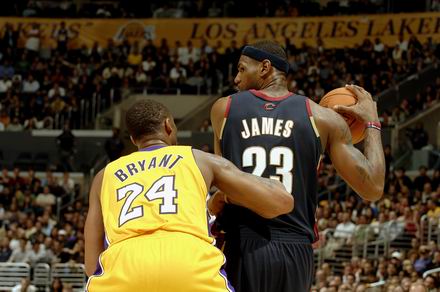 澳超战报：科斯格罗夫制胜，奥克兰FC 2-1中央海岸水手（澳超快讯：科斯格罗夫献制胜球，奥克兰FC2-1击退中央海岸水手）