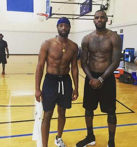 雷迪克谈社媒时代执教：球员活在评论里，保持稳定颇具挑战（雷迪克谈社媒时代执教：球员深陷评论区，维持稳定更难）