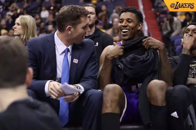 德天空：就目前情况来看，格雷茨卡很可能会在明年夏天离队（德天空：按现状格雷茨卡大概率明夏离队）