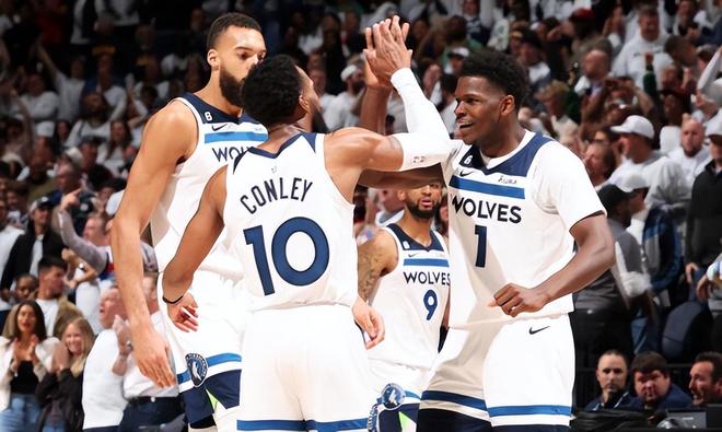 意甲前瞻：亚特兰大新帅战旧主，佛罗伦萨力争联赛首胜（意甲前瞻：亚特兰大新帅迎战老东家，佛罗伦萨冲击联赛首胜）