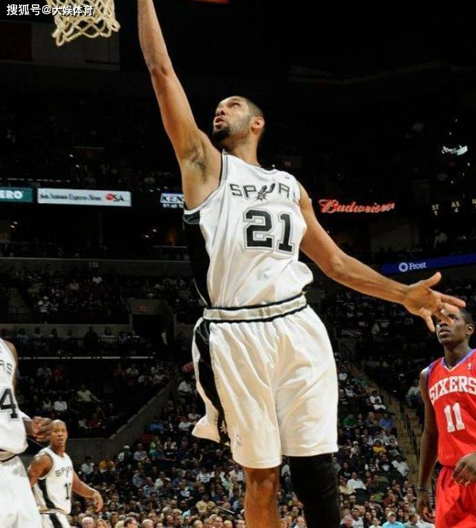 穆勒与梅西交手记录：穆勒正式比赛7胜1负，周末将...（穆勒vs梅西历史战绩：正式赛穆勒7胜1负，周末再战）